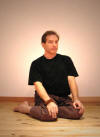 Tolangulsana, la posture du balancier. Deuxime phase. C. Tikhomiroff 2005