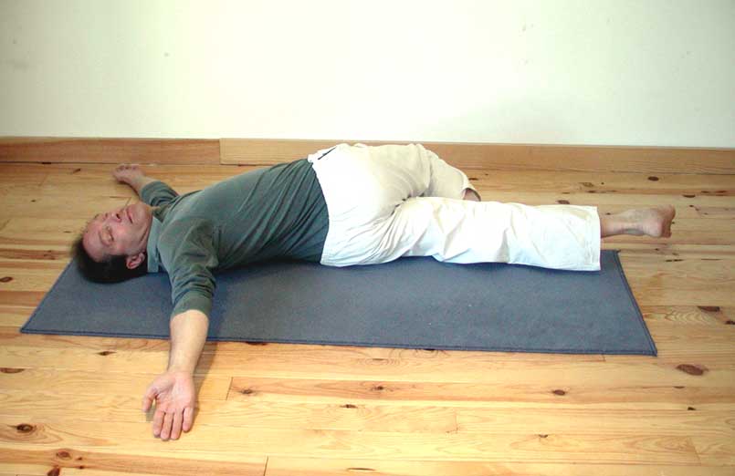 Makara asana pose 3c. Mai 2005