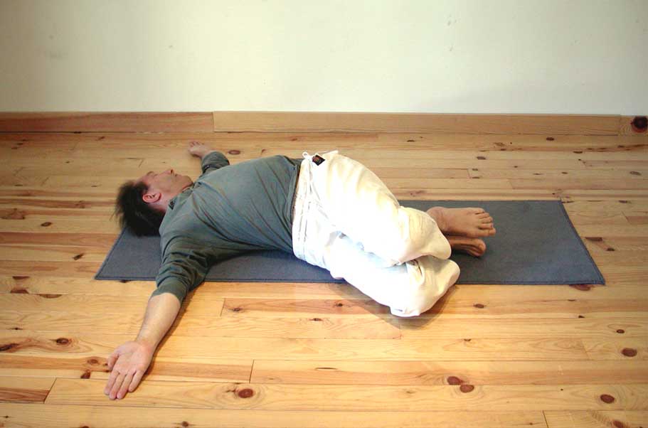 akara asana pose 5b. Mai 2005